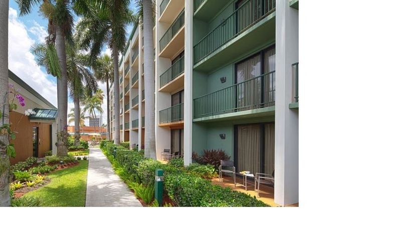 Courtyard By Marriott Fort Lauderdale East / Lauderdale-By-The-Sea Hotel Exterior foto