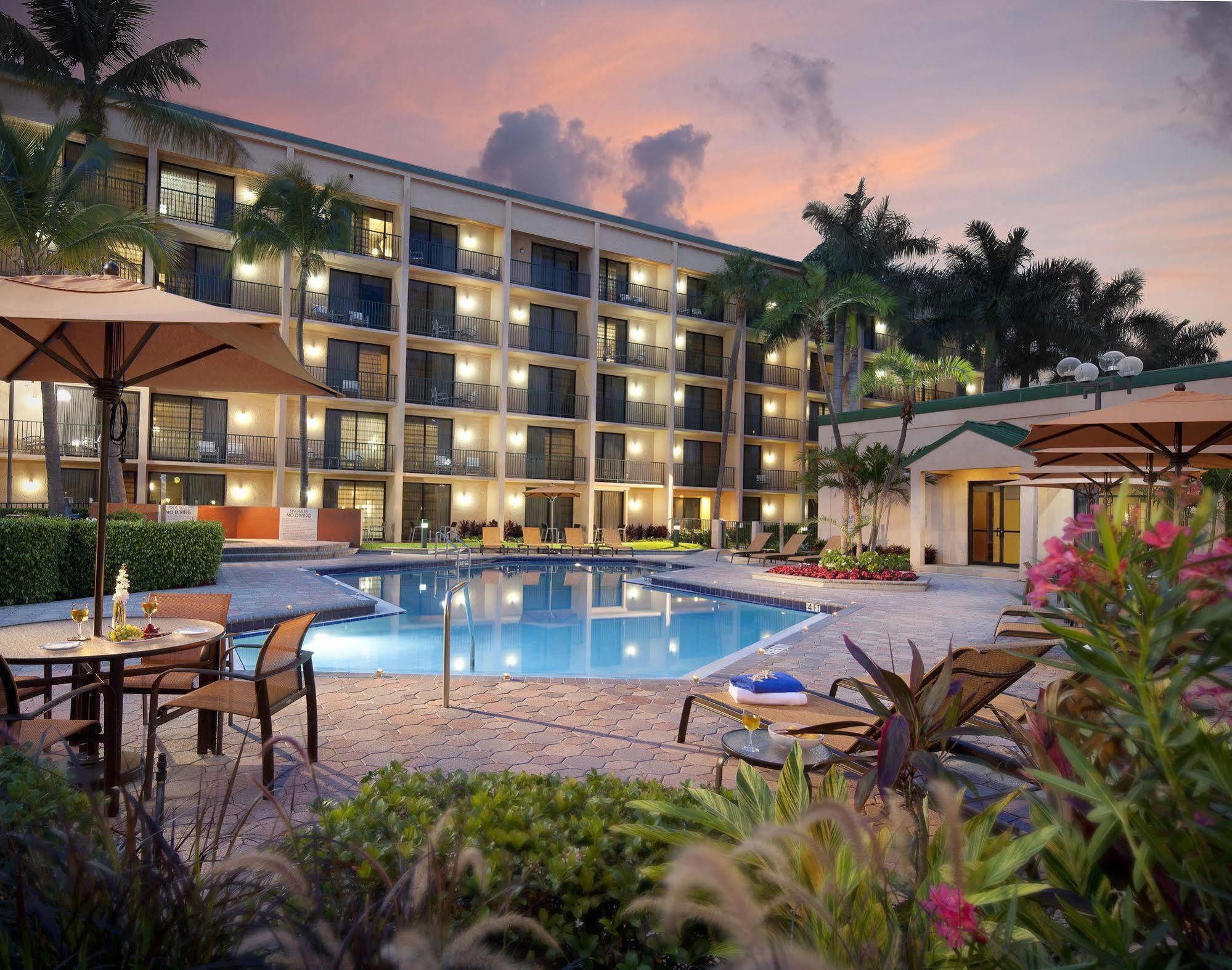 Courtyard By Marriott Fort Lauderdale East / Lauderdale-By-The-Sea Hotel Exterior foto